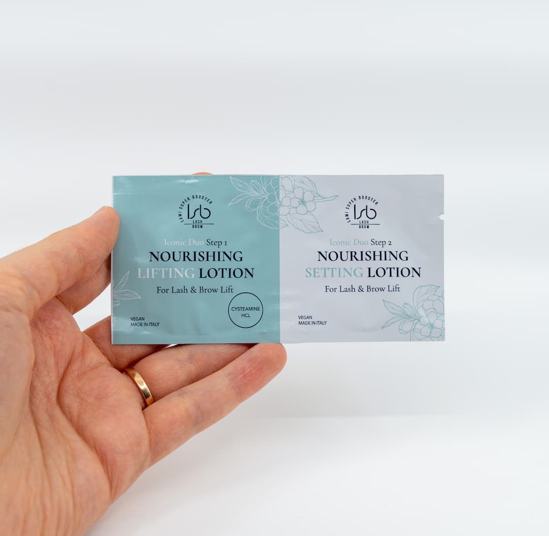 Iconic Duo Sachets Fast-acting, vegan 2-step system for Korean lash lift and brow lamination. No Step 3 needed. Nourishes with castor oil, peptides, and apple stem cells.