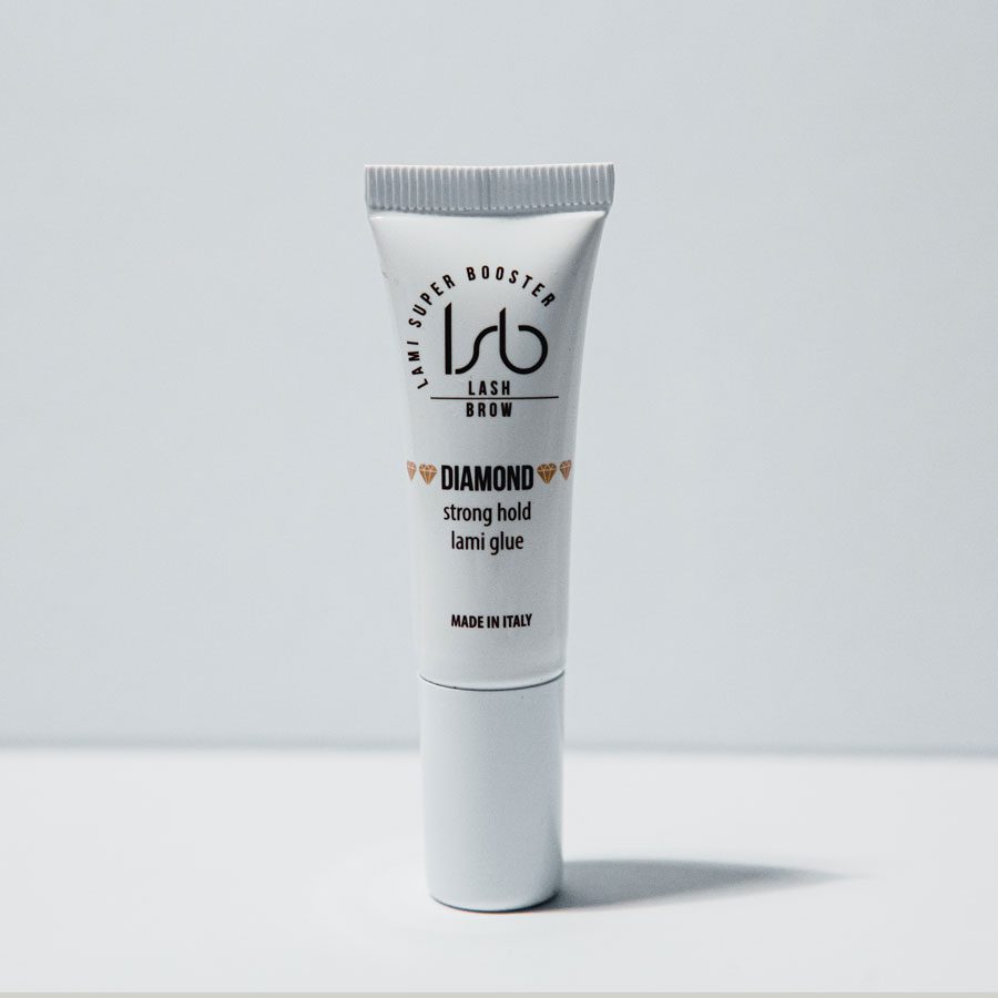 Diamond glue has a really strong grip even as it is melting throughout the lamination treatment. This makes lash lift super easy easy even for beginners and prevents eyelashes from detaching from the silicone shields.